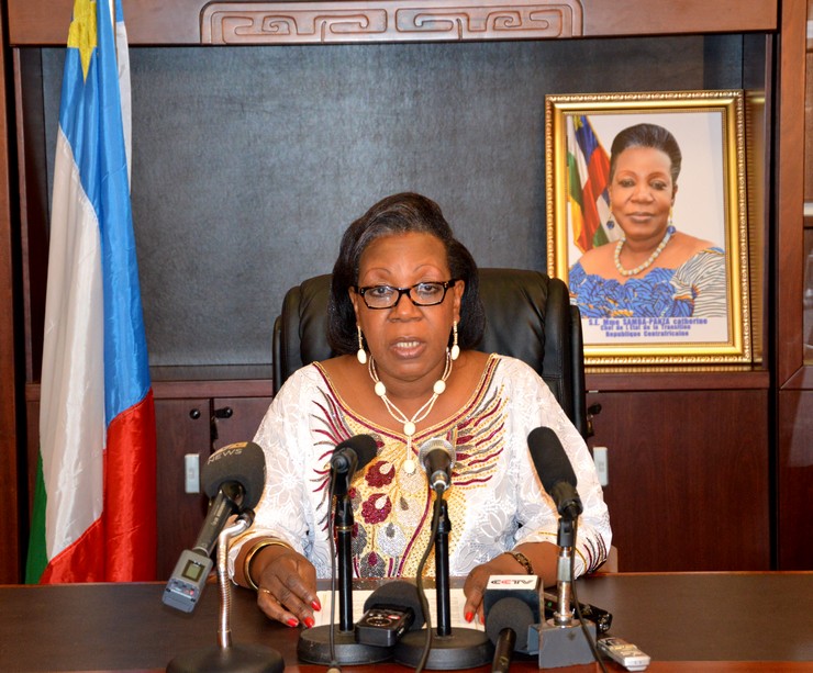 Le Chef de l’Etat de la transition, Mme Catherine Samba-Panza  lance une sévère mise en garde à l’endroit de tous les auteurs des exactions actuelles