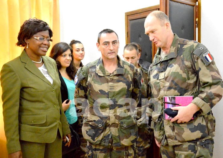 L’entretien du ministre de la Communication et de la Réconciliation Nationale, Mme Antoinette Montaigne née Moussa avec le Chef d’Etat major de l’opération sangaris