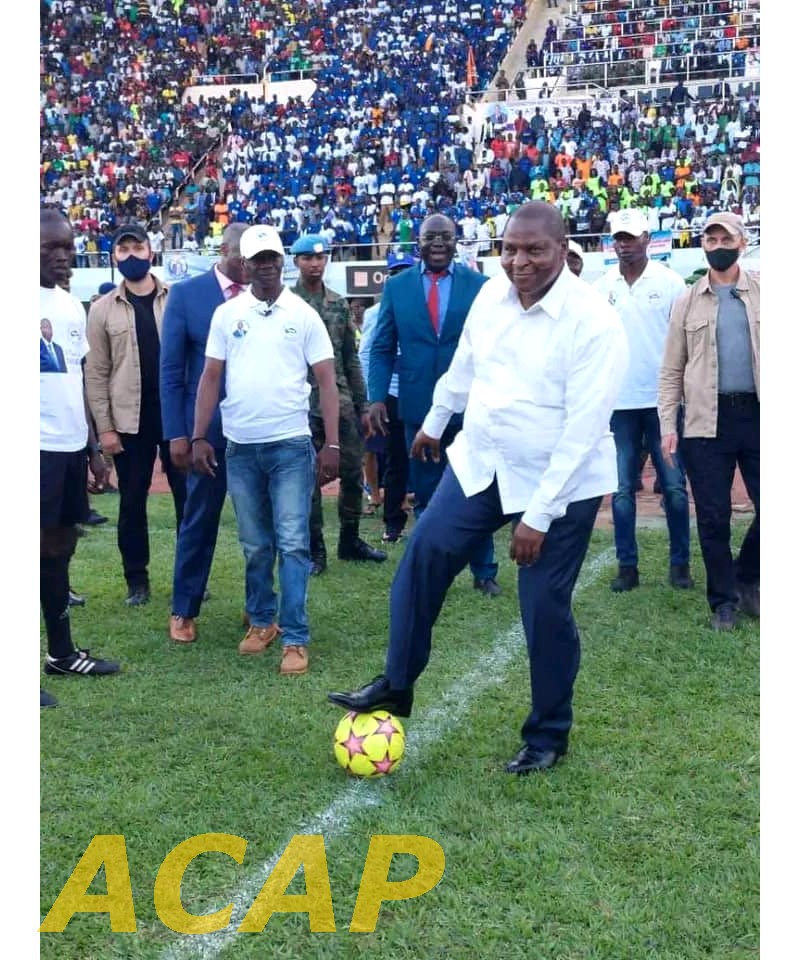 Le Président Touadera a donné le coup d’envoi de la coupe du 30 mars