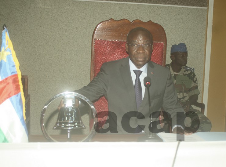 Le ministre d’Etat, Me Aristide Sokambi exhorte les femmes conviées au symposium de transcender leur passion