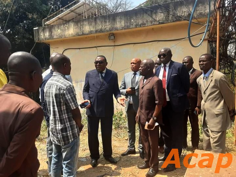 Visite de travail du Ministre Balalou au centre émetteur de la Radio et de la Télévision nationale