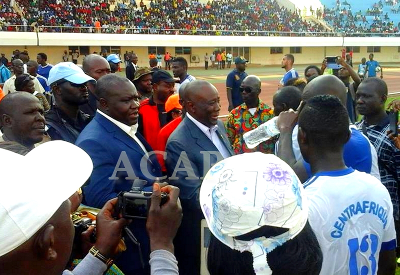 Abdou-Karim Meckassoua incite les Fauves de Bas-Oubangui à remporter le match contre l’Angola