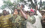 Centrafrique : l'armée et la rébellion du FDPC fraternisent à Sido lors de la campagne sur le programme DDR