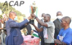 L’équipe Mondoli remporte la course  de pirogues à l’occasion de la fête nationale du 1er décembre