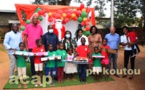 La ministre de la Famille remet des jouets aux enfants orphelins