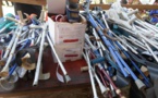 M. Jean-Pierre Adoum offre une centaine de béquilles et de prothèses aux handicapés de Bangui